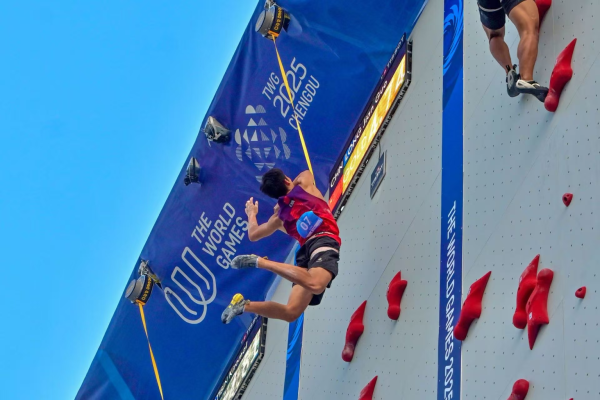 万盈配资 世运蓉城｜世运会攀岩亮出四条道新模式 龙见国以刷新全国纪录成绩夺冠